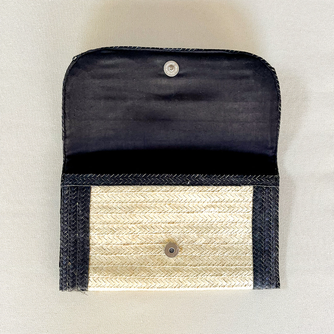 Collaroy Clutch in Black: Ocean Luxe