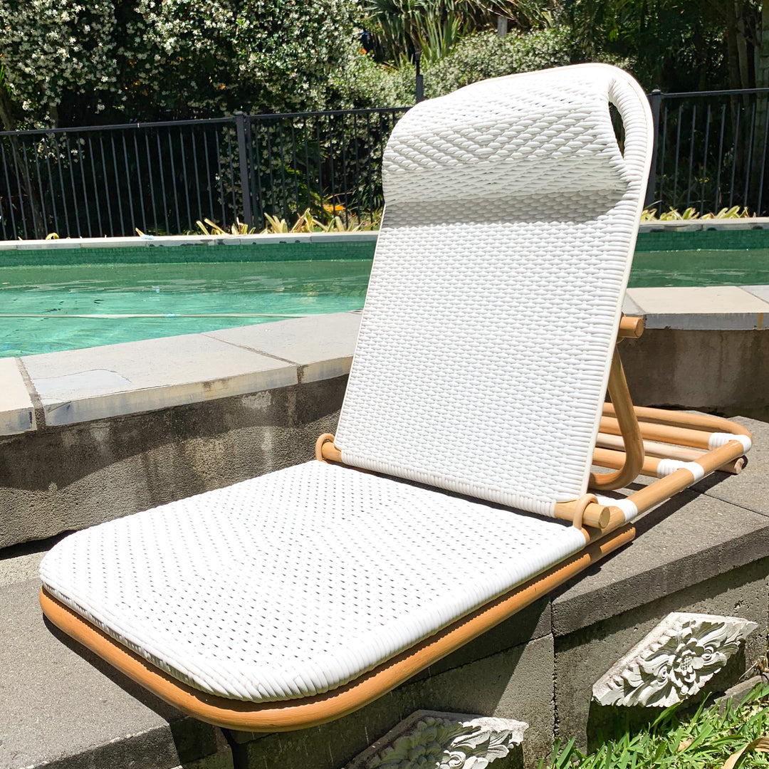 Beryl's White Beach Lounger:Ocean Luxe